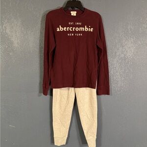 Abercrombie Kids Burgundy and Cream Sweatpants size 10/12